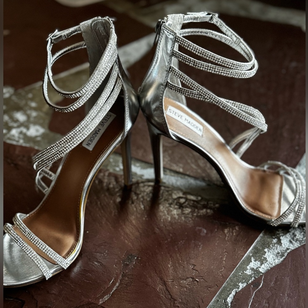 Steve Madden Silver Heels - Size 9 - worn once!